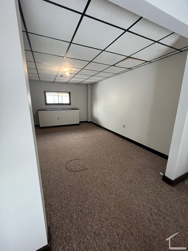 Main St #17 - Photo 2 of 6