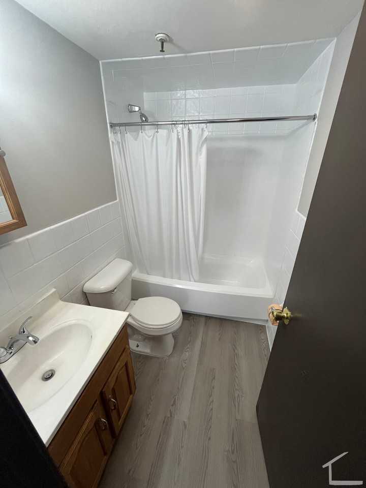 Main St #17 - Photo 5 of 6