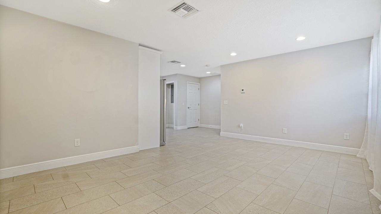 1517 North Grandview Street - Photo 7 of 34