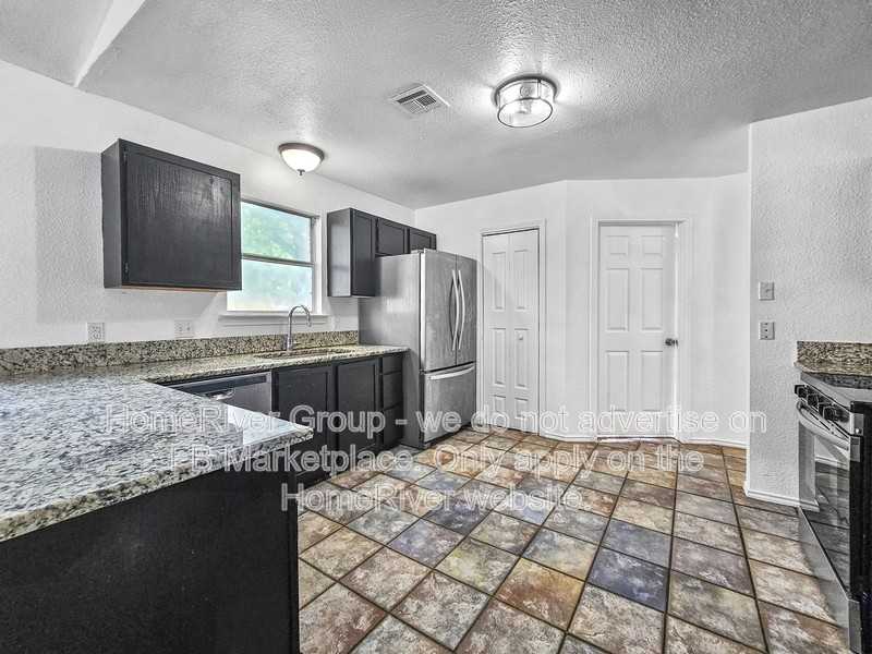 1269 Hilltop Dr - Photo 3 of 13