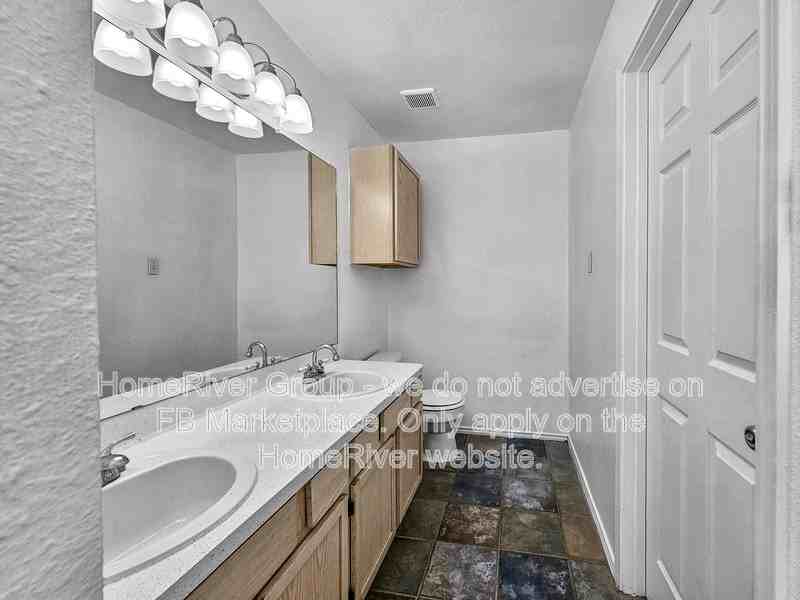 1269 Hilltop Dr - Photo 5 of 13