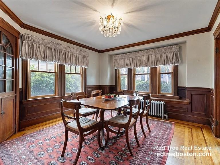 29 Undine Rd - Photo 2 of 7