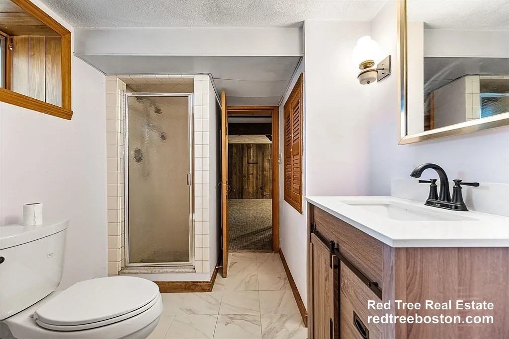 29 Undine Rd - Photo 3 of 7