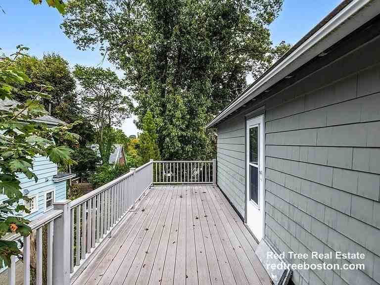 29 Undine Rd - Photo 5 of 7