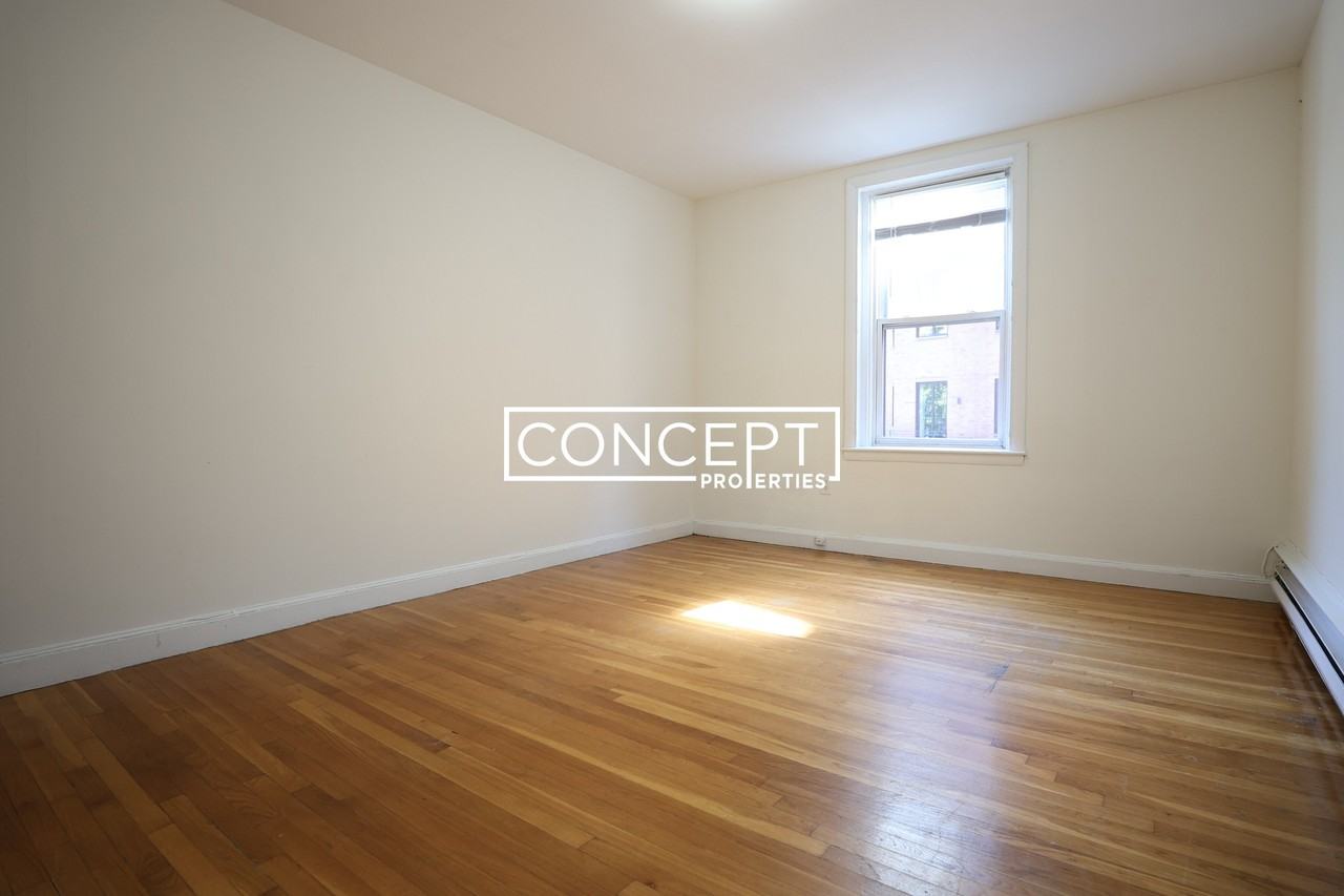 529 Beacon St #10CP