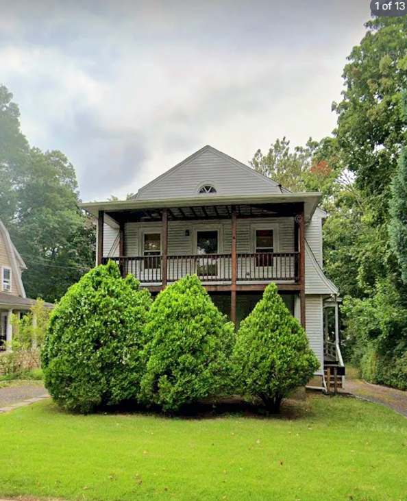 140 Knickerbocker Road - Photo 2 of 10