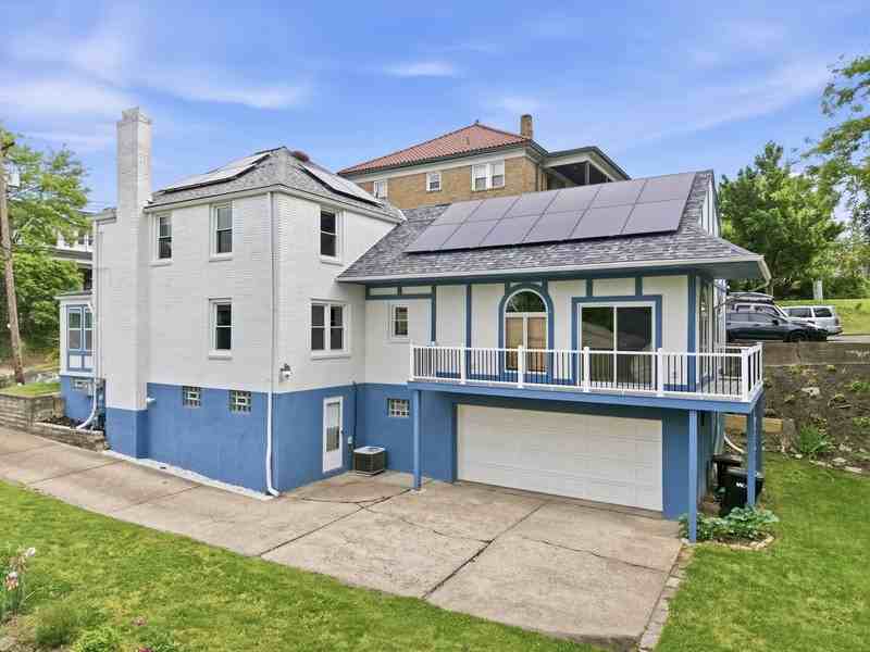407 Cornell Ave - Photo 4 of 35