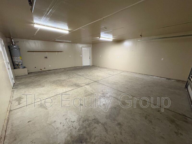1747 W Connelly Ave - Photo 3 of 36