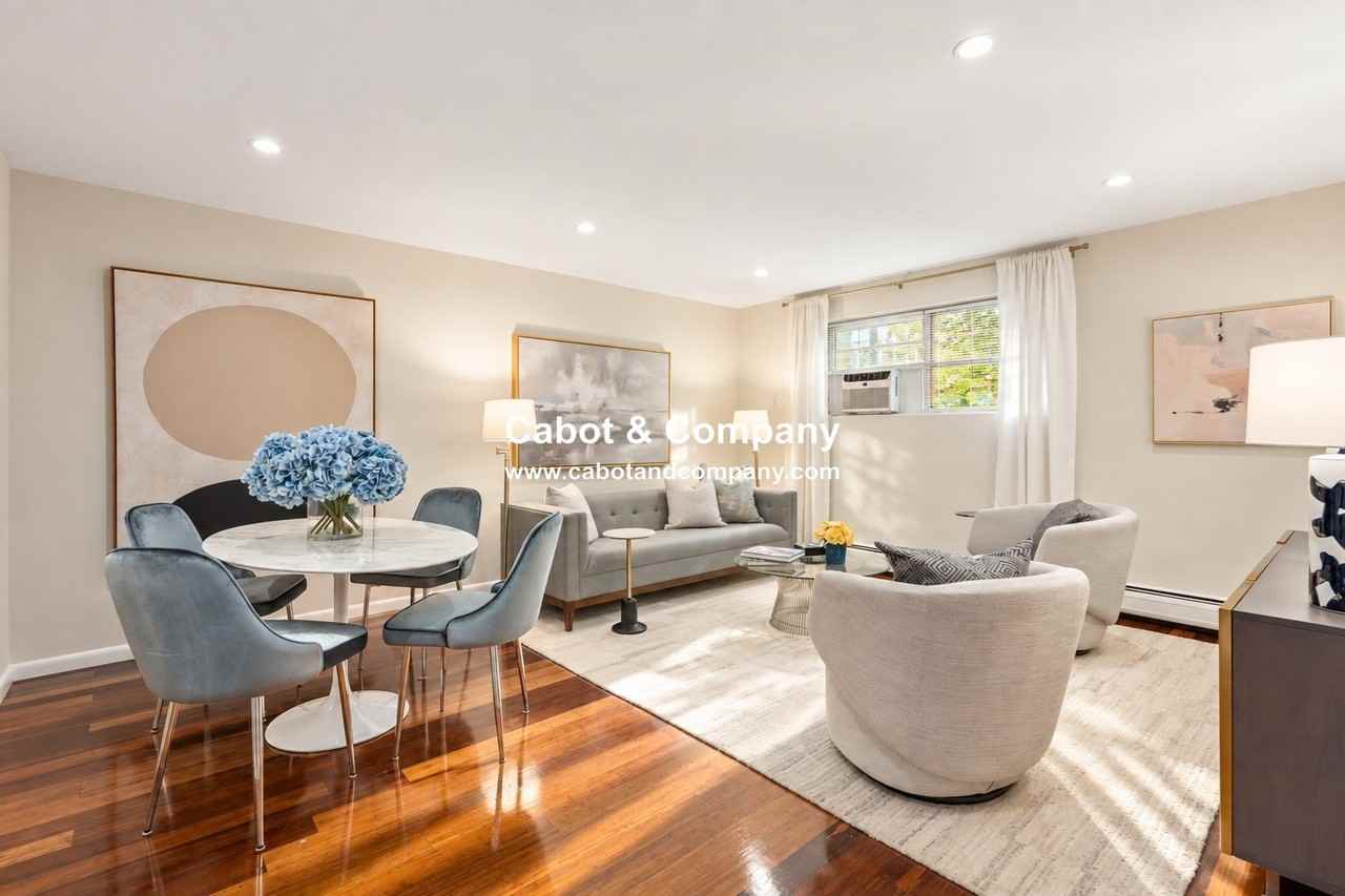 804 Centre St #8A
