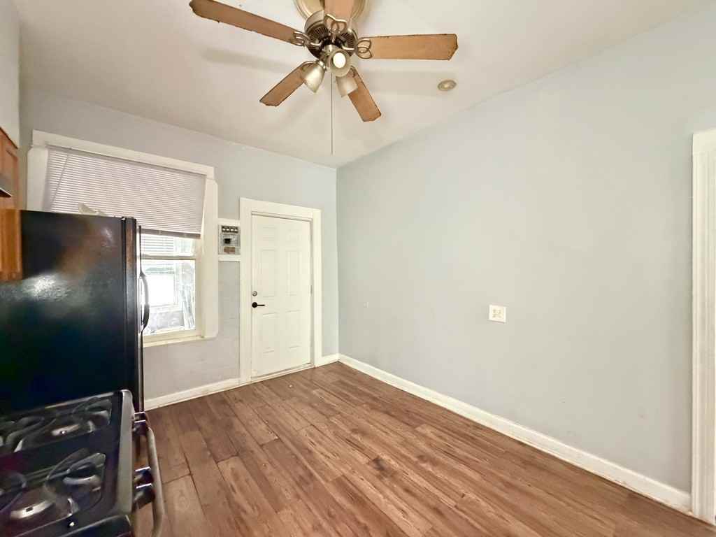 1542 N Avers Ave #1F - Photo 6 of 21