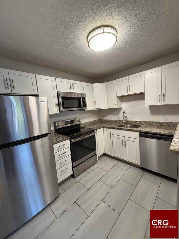 268 Grove St #3L