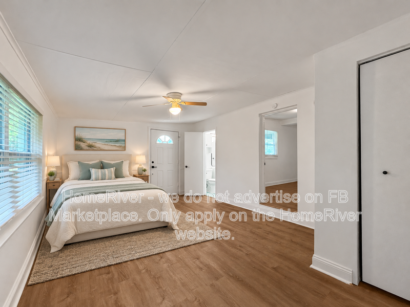 1942 Brookview Dr S - Photo 3 of 22