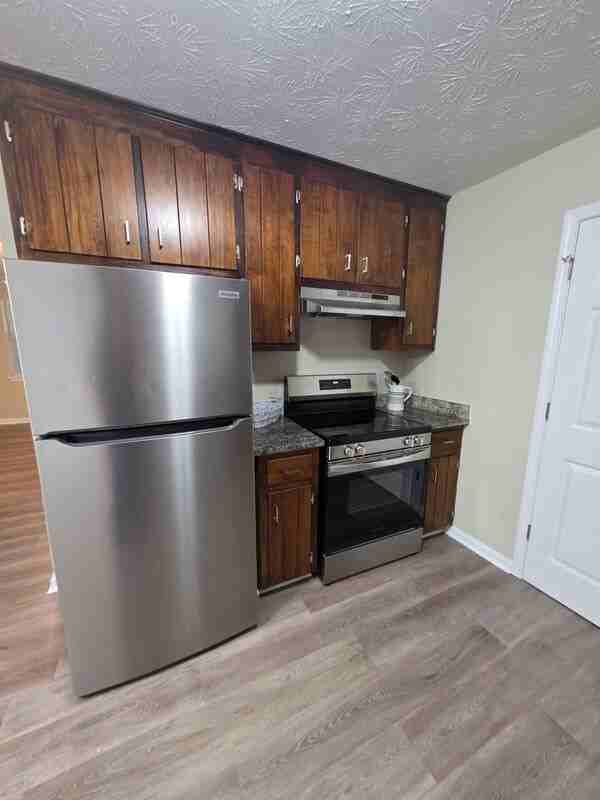220 Big Oak Cir - Photo 3 of 14