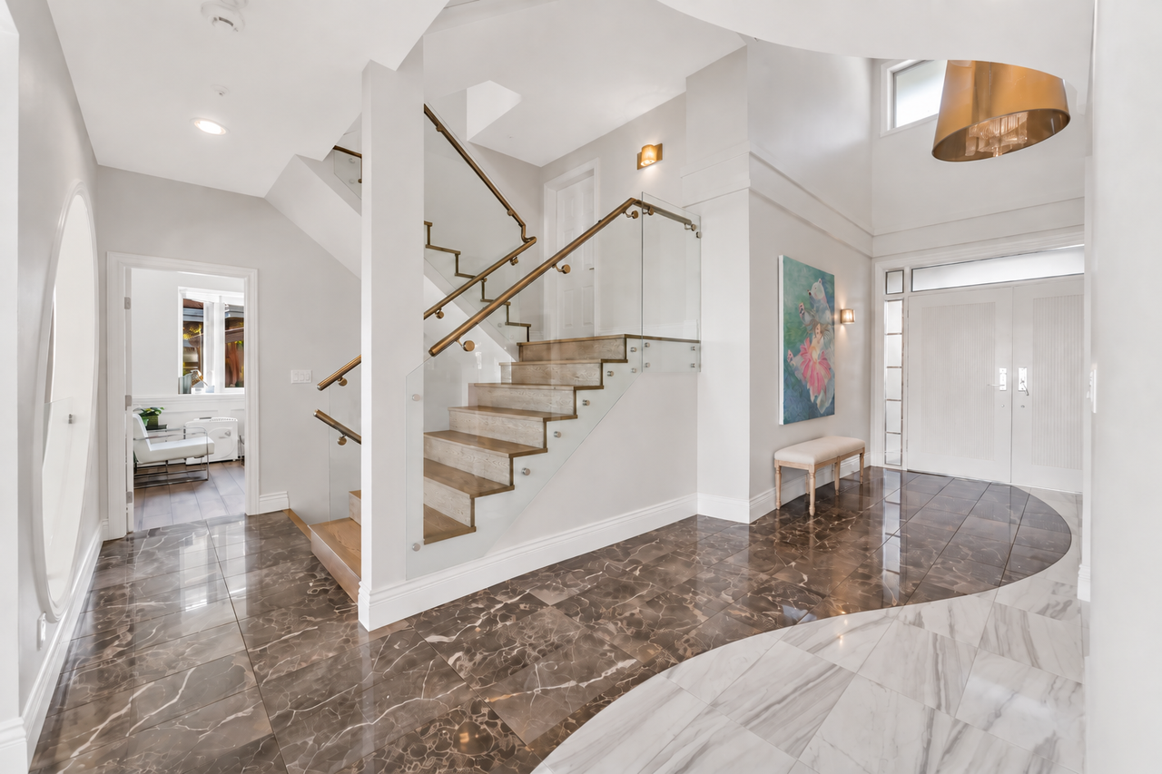 1560 Chippendale Court - Photo 5 of 34