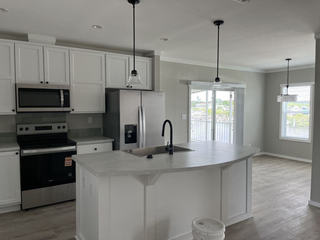 195 Denmark Dr - Photo 5 of 36