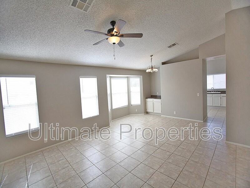 3957 W Chama Dr - Photo 4 of 13