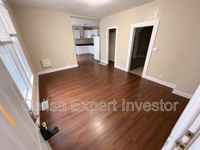 2506 Miner St #1 - Photo 2 of 7