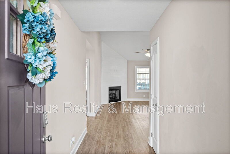 314 Lugano Ln - Photo 2 of 29