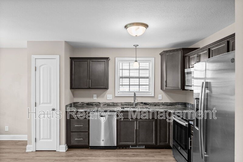 314 Lugano Ln - Photo 7 of 29
