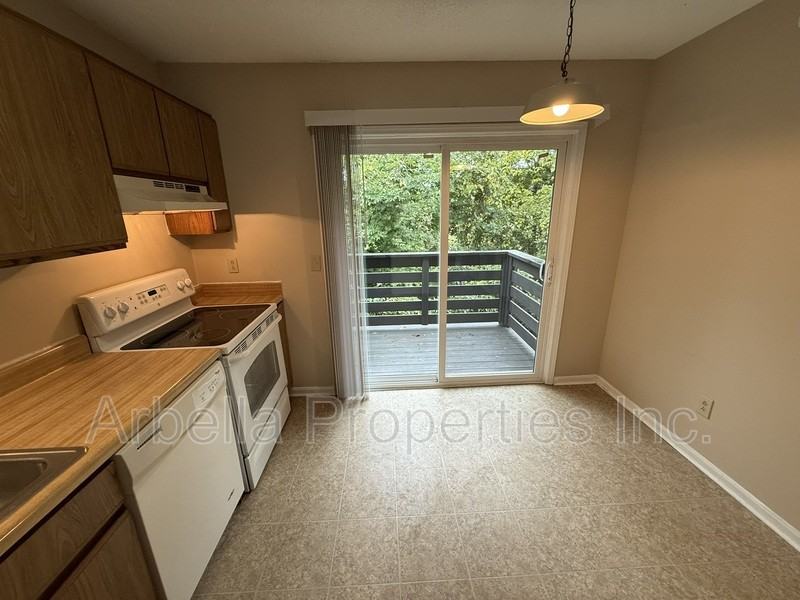 103 S Beech St #9 - Photo 7 of 16