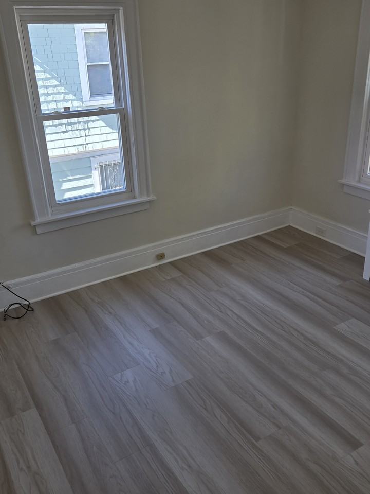 29 Grumman Avenue #2 - Photo 4 of 6
