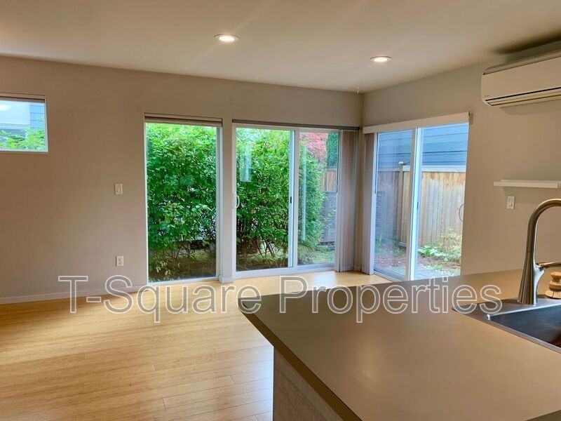 4755 Delridge Way Sw - Photo 7 of 23