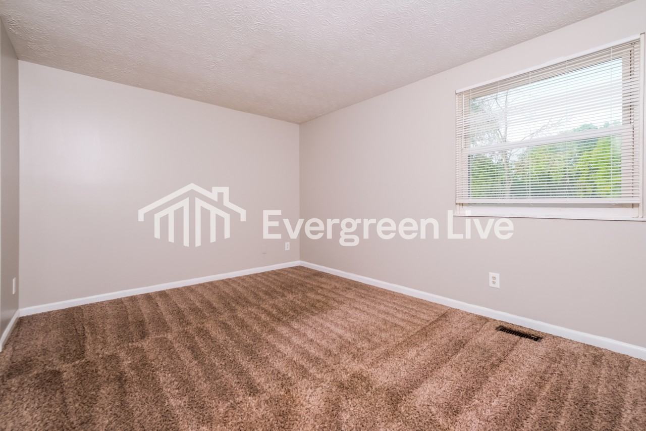 3015 Hubbardton Pl - Photo 7 of 15