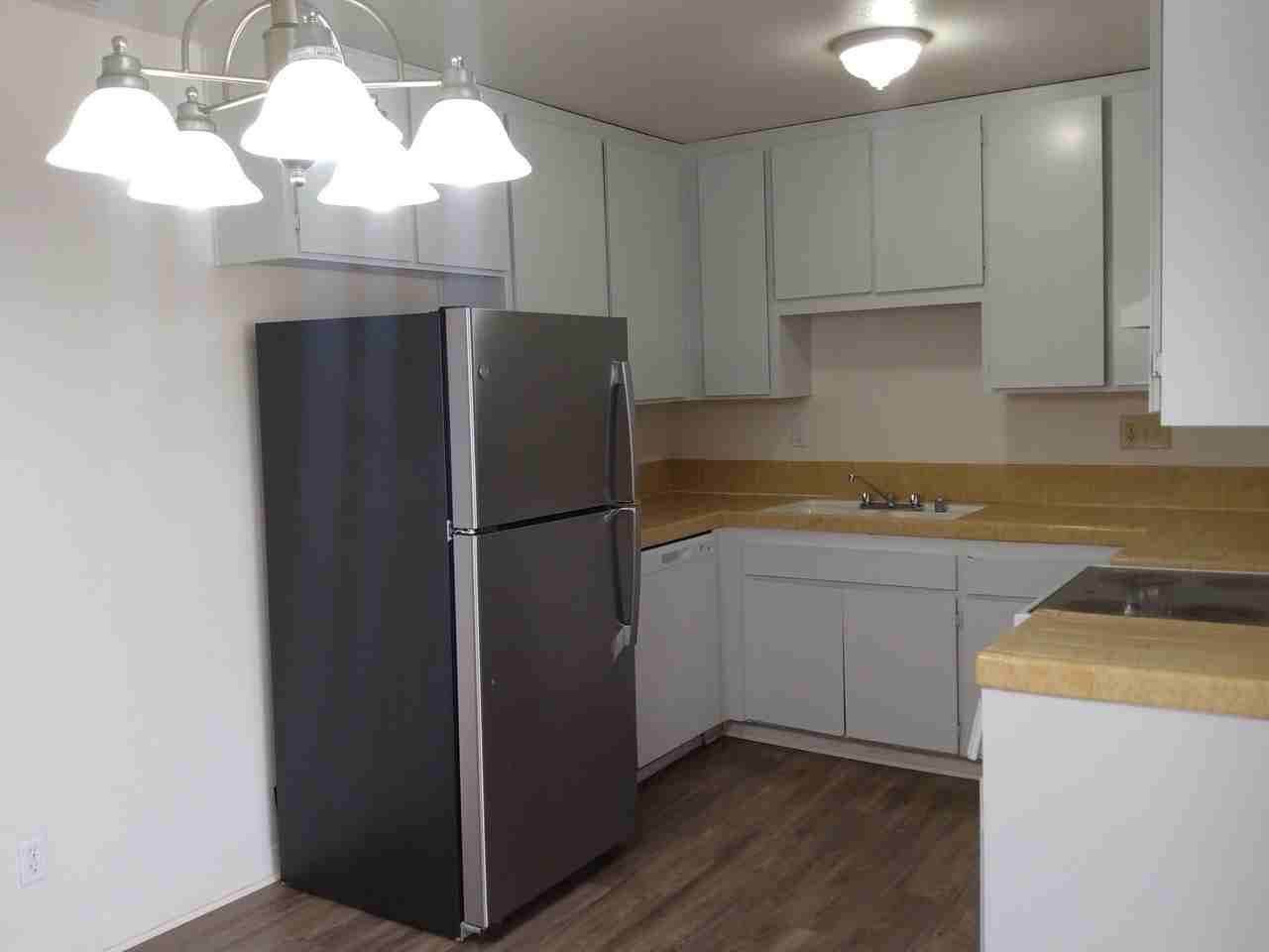 969 4th Ave #969-4th8 - Photo 2 of 3