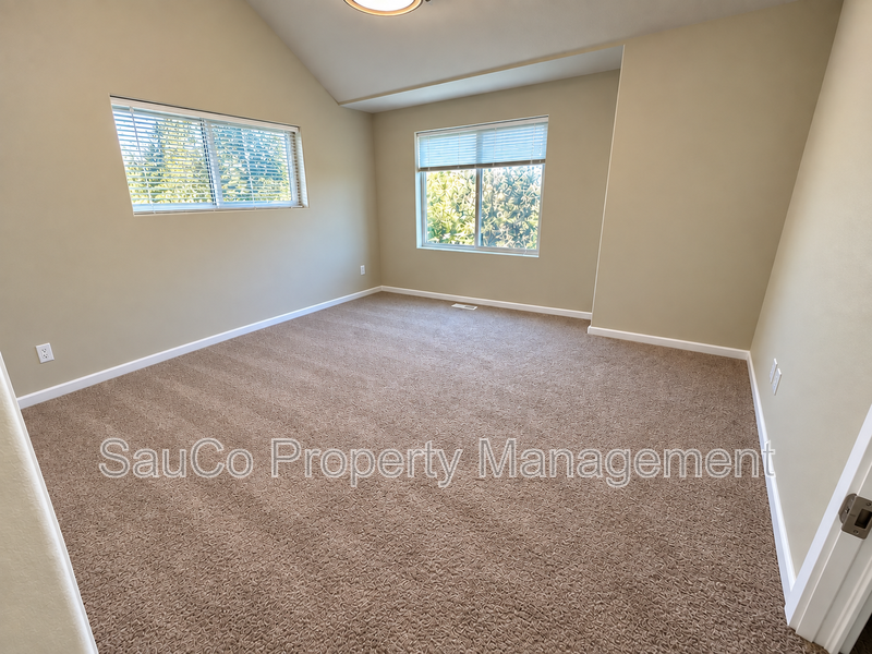 8023 Ne Sabo St - Photo 7 of 15
