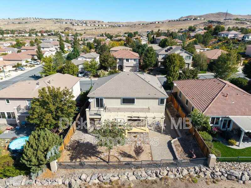 2447 Anqua Dr - Photo 3 of 50