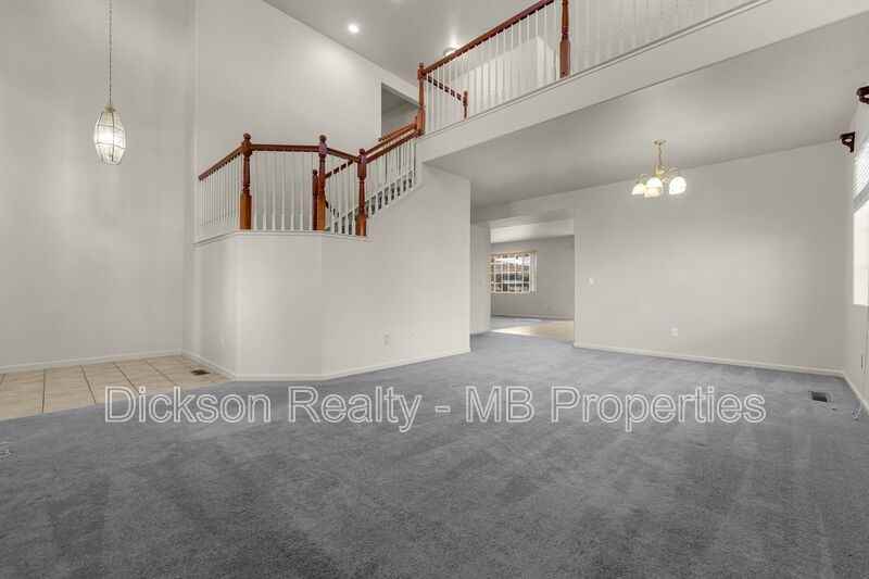 2447 Anqua Dr - Photo 5 of 50