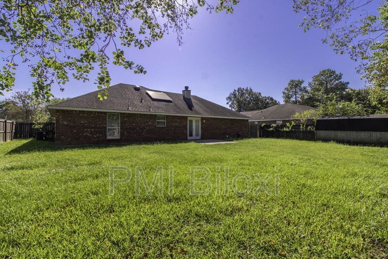13011 Windcrest Ln - Photo 5 of 26
