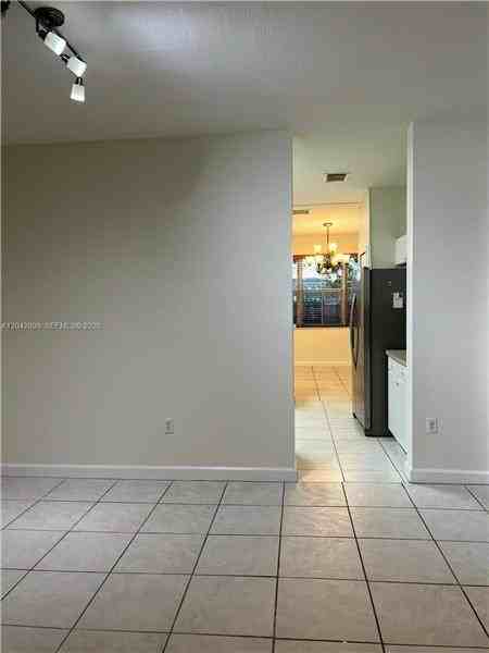 10861 Nw 85th Ter - Photo 6 of 13
