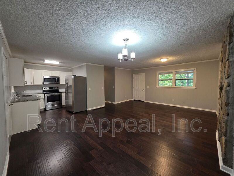 3734 Smithtown Rd - Photo 3 of 12