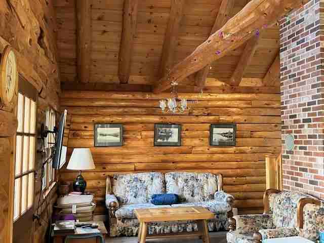 165 Meadow Rd - Photo 6 of 16