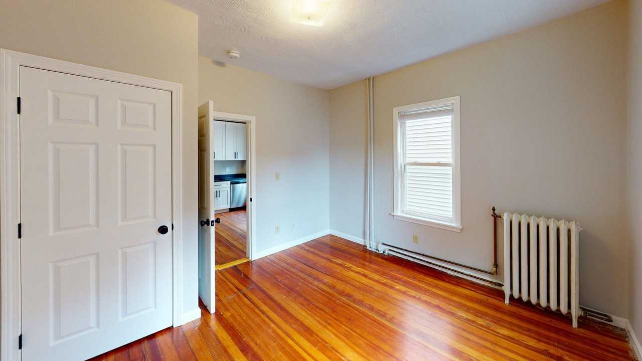 52 Sumner St #5 - Photo 6 of 13