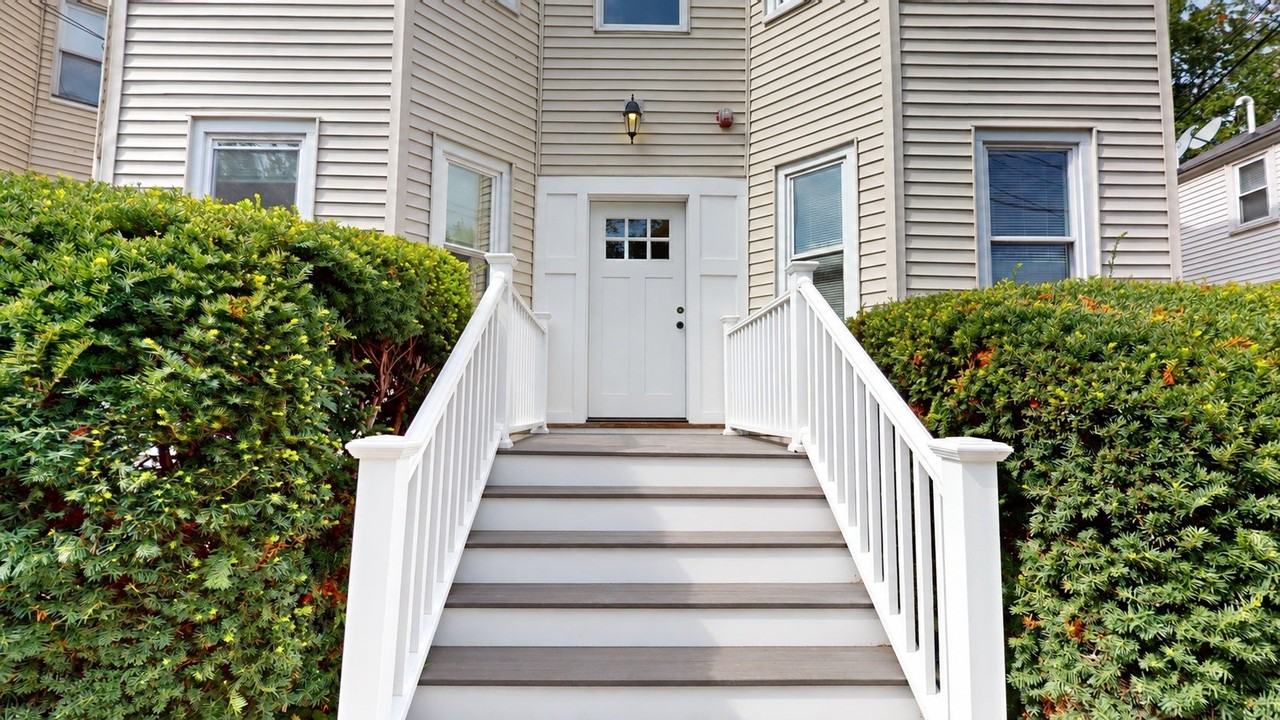 52 Sumner St #5 - Photo 7 of 13