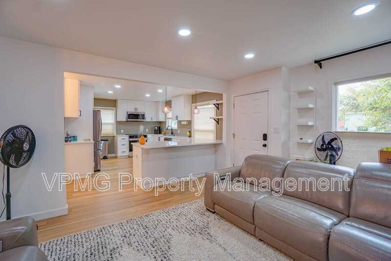 116 E 35th St - Photo 3 of 28