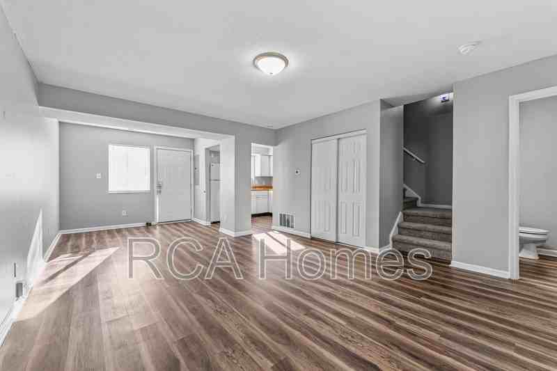 4353 Falcon Creek Blvd - Photo 3 of 10