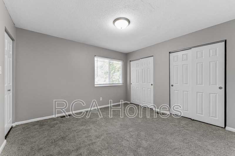 4353 Falcon Creek Blvd - Photo 5 of 10