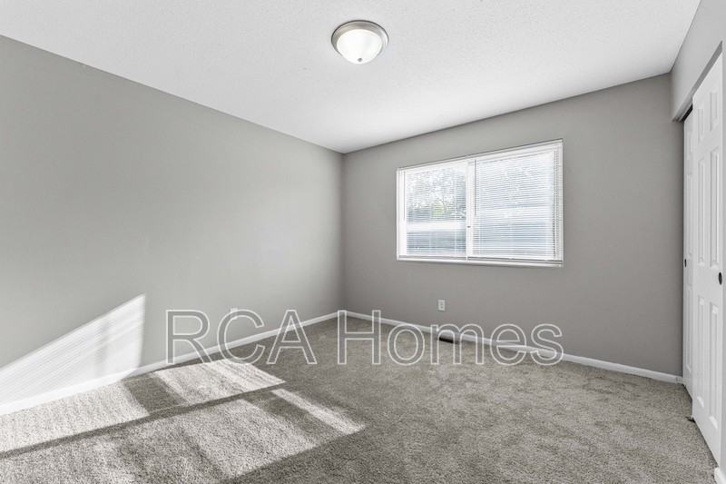 4353 Falcon Creek Blvd - Photo 6 of 10