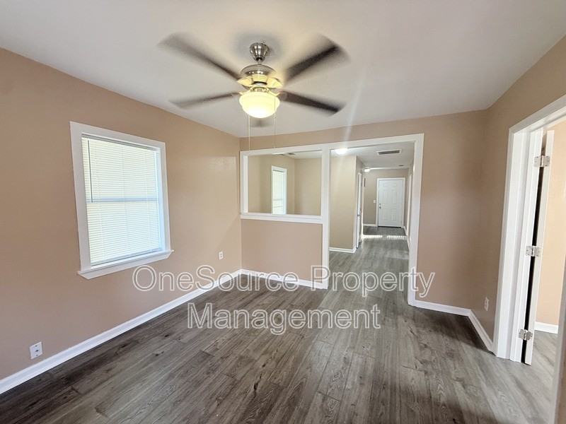 1027 4th St - Photo 2 of 12