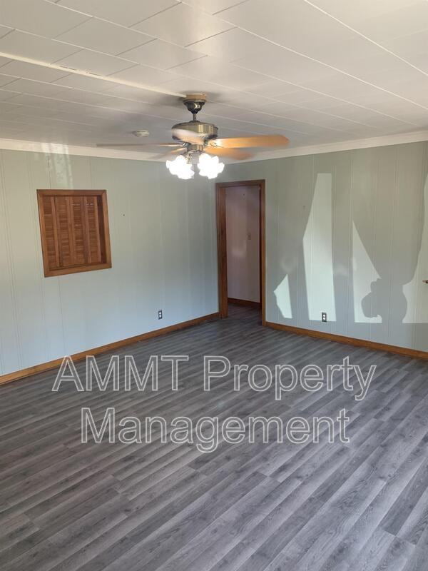 1330 Lincoln Dr - Photo 3 of 25