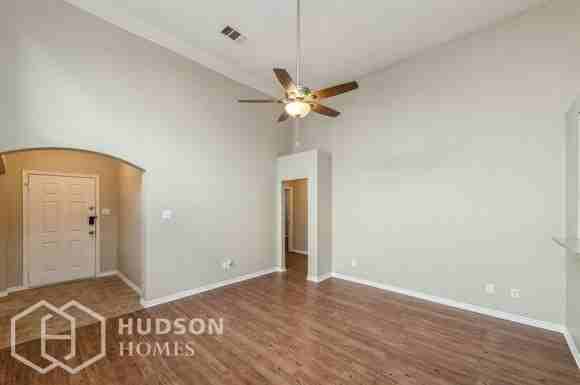 8809 Wayne St - Photo 4 of 23