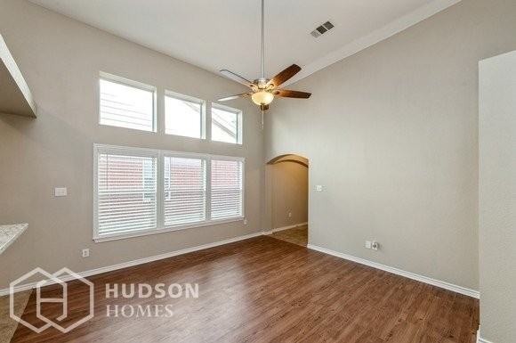 8809 Wayne St - Photo 5 of 23