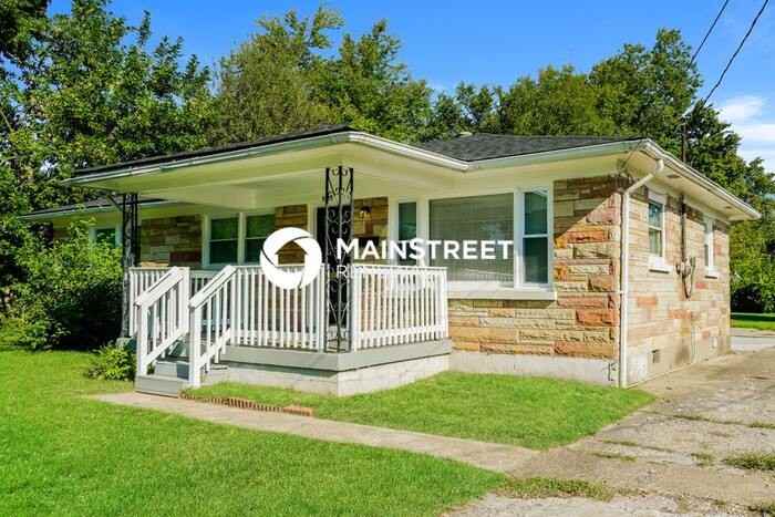 5011 Maryman Rd - Photo 4 of 16