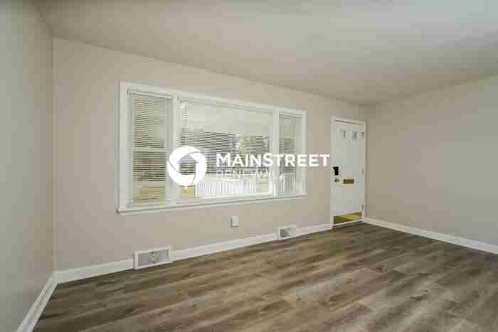 5011 Maryman Rd - Photo 5 of 16