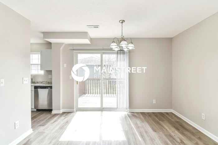 1208 Deena St - Photo 3 of 16