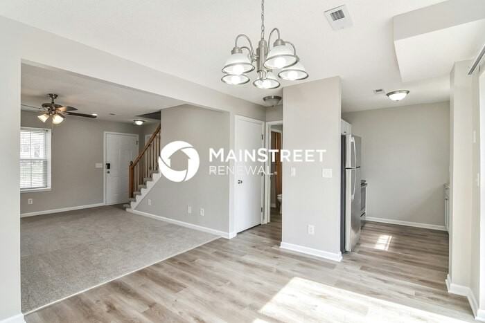 1208 Deena St - Photo 4 of 16