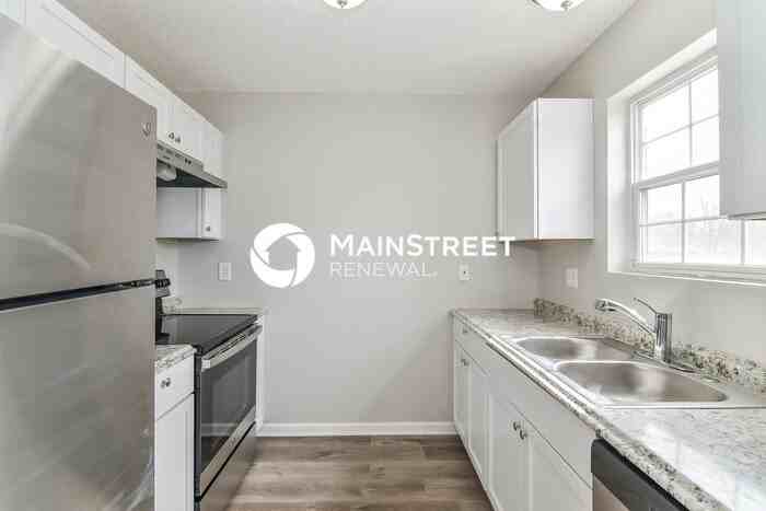 1208 Deena St - Photo 5 of 16